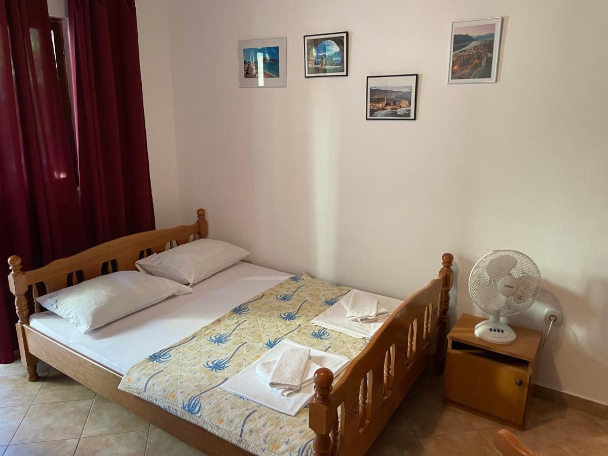 Apartmani Ivana Tivat Eksteriør bilde